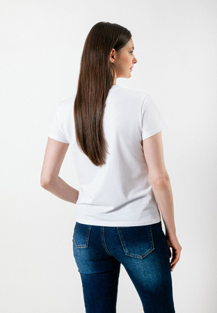 Biały t-shirt z kolorową aplikacją