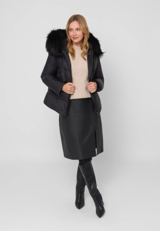 Czarna puchowa kurtka z naturalnym wypełnieniem