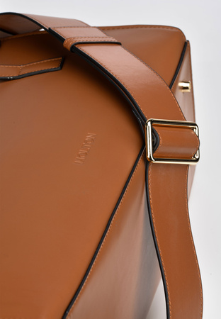 Camelowa torebka z klapą 100% skóra