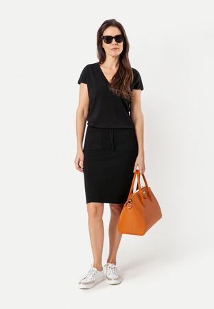 Czarna bluzka z wiskozy z dekoltem V