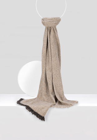 Beżowy szal z wełną