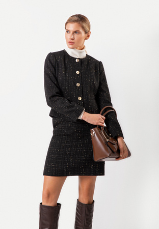 Krótki czarny żakiet w stylu chanel