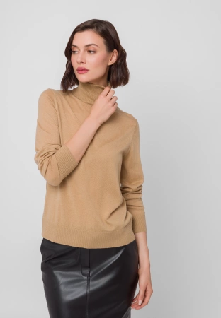 Cienki camelowy golf z wełną