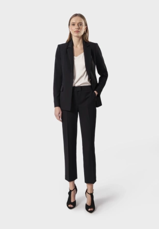 Czarne spodnie z prostą nogawką