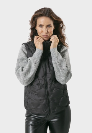 Szary sweter z wełną