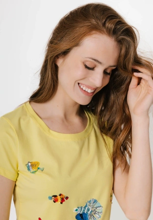 Żółty bawełniany t-shirt w rybki