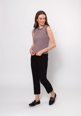 Ażurowa dzianina bez rękawów w kolorze brązowym