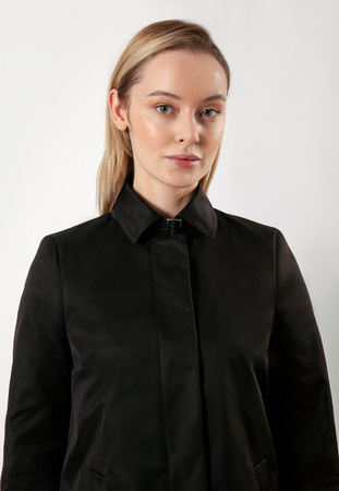 Prosta czarna kurtka