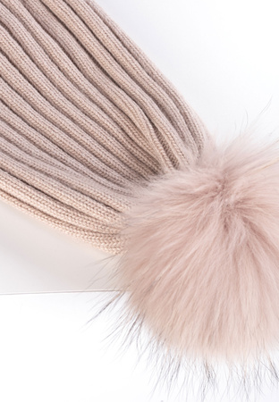 Beżowa czapka z pomponem z szopa
