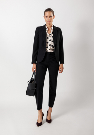 Taliowany czarny żakiet