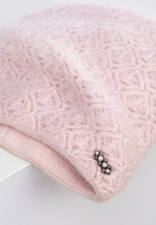 Różowa czapka w romby z naturalnym włosiem