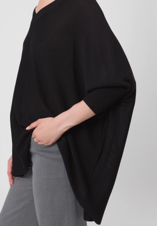 Czarna dzianinowa tunika z wiskozą
