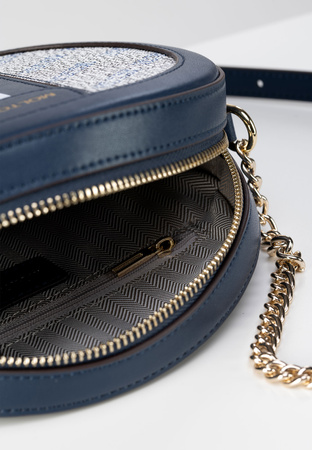 Okrągła torebka w kolorze biało-granatowym