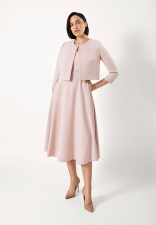 Rozkloszowana sukienka w kolorze jasnego różu