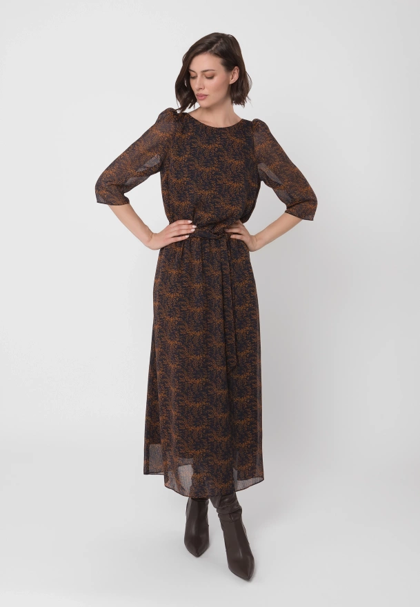 Sukienka wiązana w pasie z rękawem ¾ 