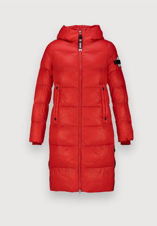 Czerwona długa kurtka z kapturem