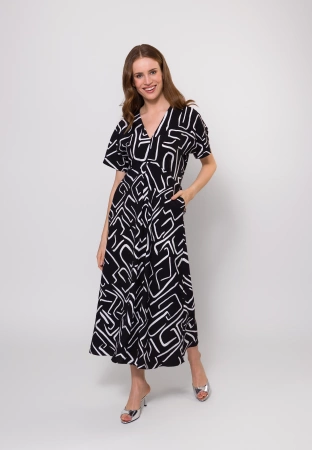 Czarno-biała sukienka z wiskozy