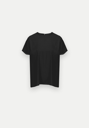 Czarna satynowa bluzka z krótkim rękawem