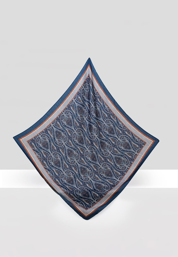 Wiskozowa apaszka z wzorem paisley