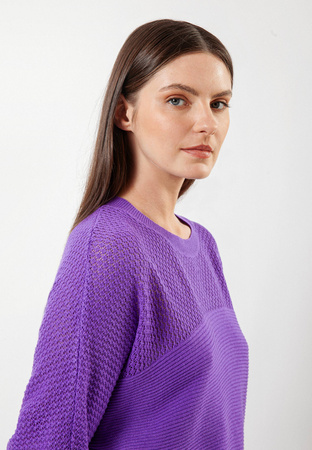 Fioletowy sweter z ryżowym splotem