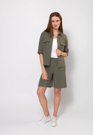 Koszula z rękawem ¾ w oliwkowym kolorze z wiskozą i lnem