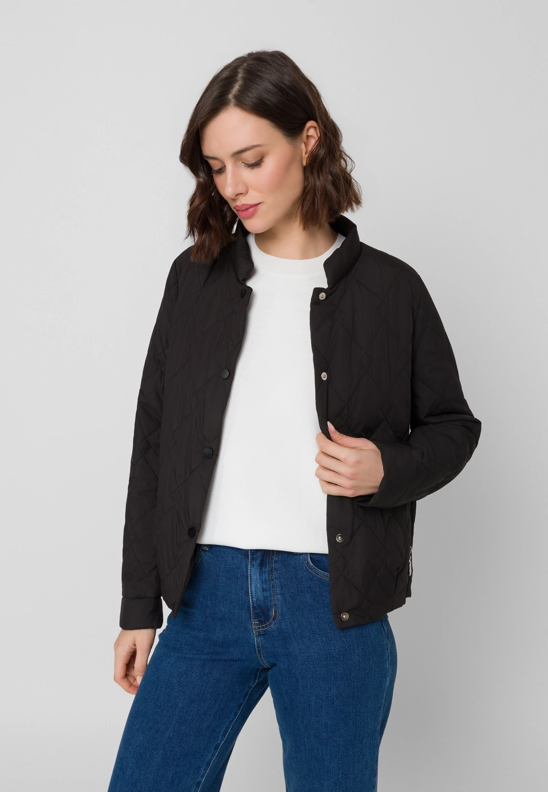 Czarna pikowana kurtka