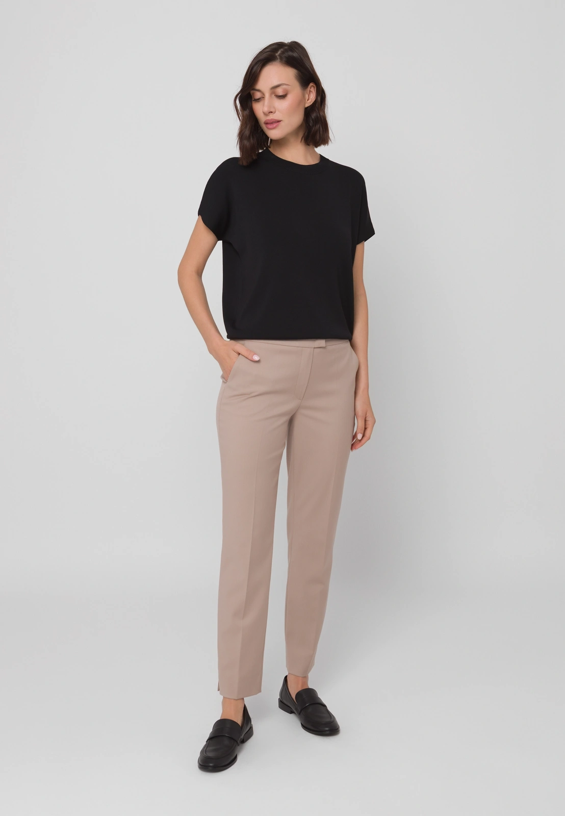 Beżowe cygaretki w kant