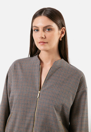 Beżowa bomberka w kratę