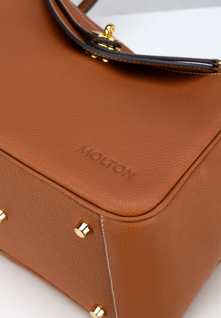 Prostokątna torebka w camelowym kolorze