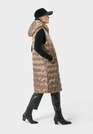 Długa pikowana kamizelka w kolorze beżowym