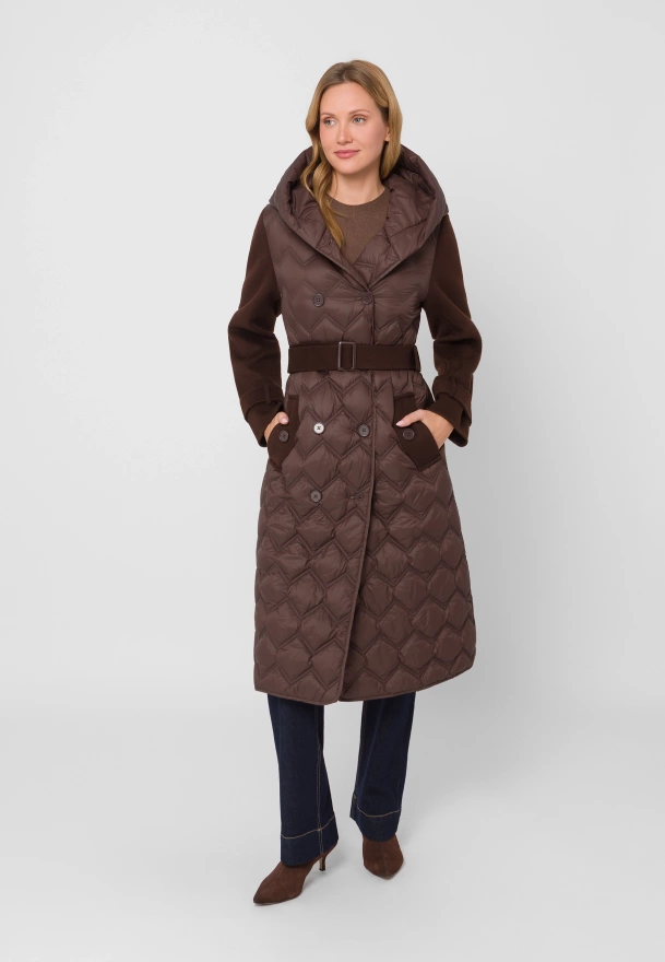 Brązowy pikowany płaszcz