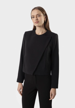 Żakiet z asymetrycznym zapięciem