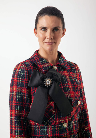 Czerwony krótki żakiet w kratę z odpinaną kokardą