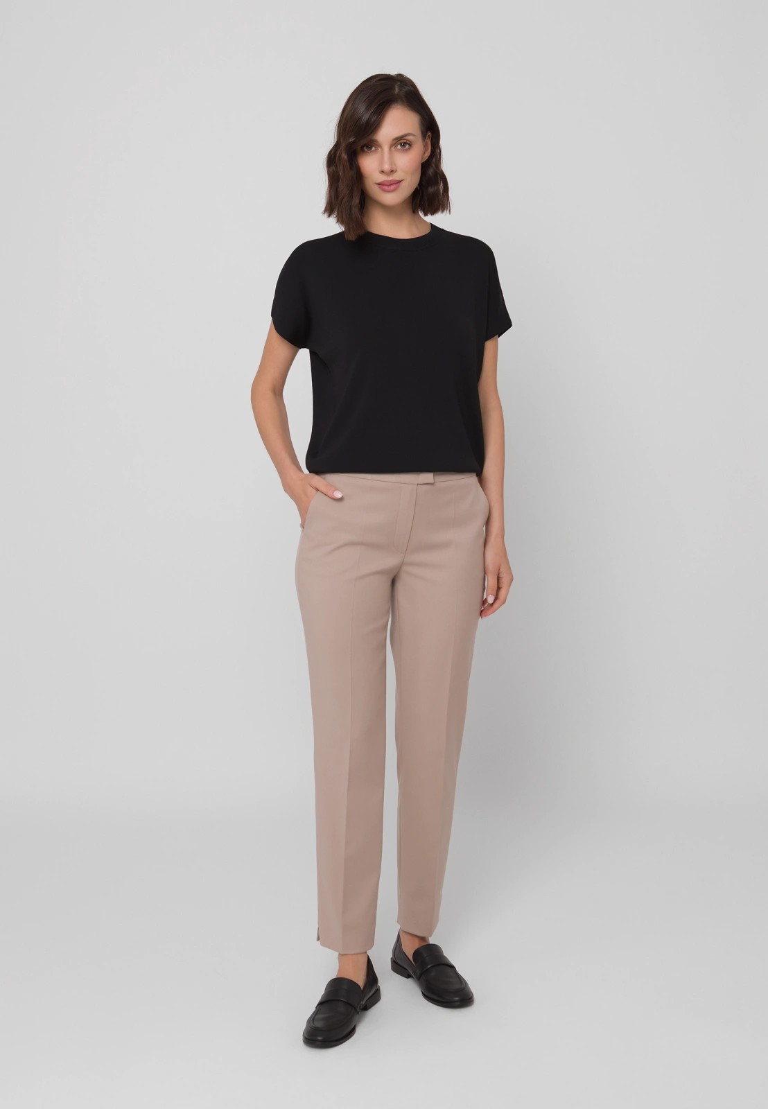 Beżowe cygaretki w kant