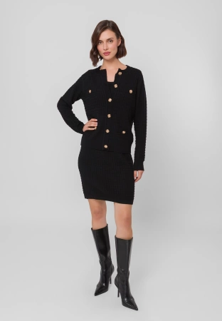 Czarny kardigan z charakterystyczną fakturą