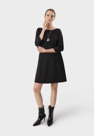 Czarna trapezowa sukienka