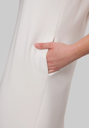 Prosta sukienka bez rękawów