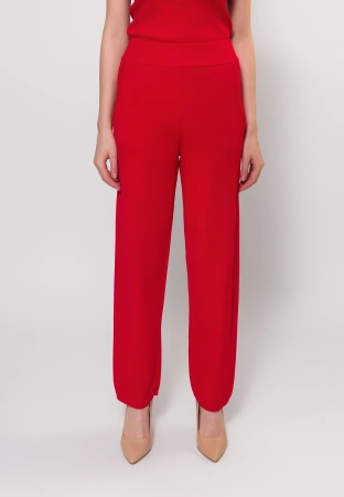 Czerwone spodnie z dzianiny