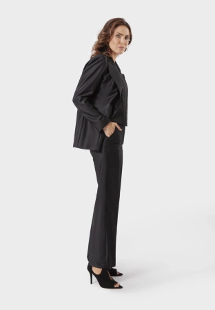 Czarne proste spodnie z połyskiem