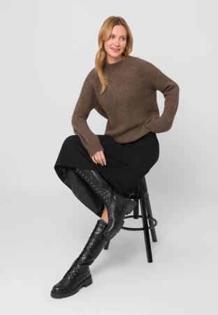 Brązowy sweter z alpaką