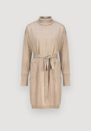 Beżowa dzianinowa sukienka z paskiem