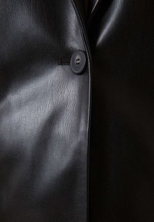 Czarny żakiet z ekoskóry