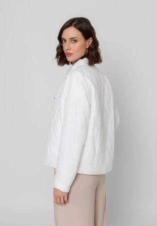 Biała pikowana kurtka