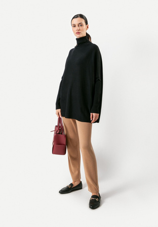 Czarna tunika z golfem