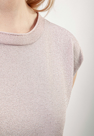 Różowa dzianinowa bluzka ze srebrną nicią