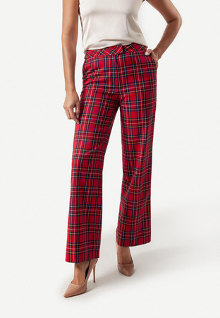 Szerokie spodnie w szkocką kratę