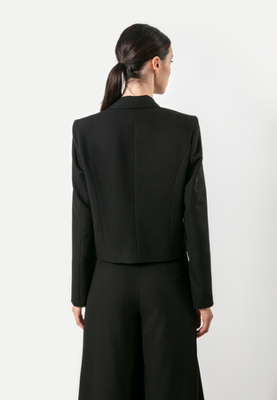 Czarny krótki dopasowany żakiet