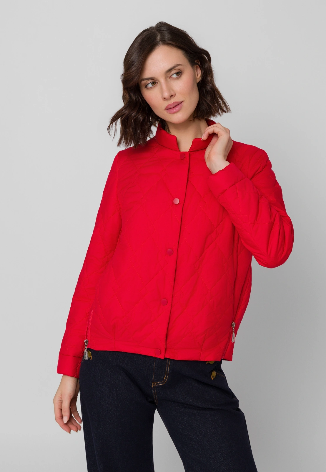 Czerwona pikowana kurtka