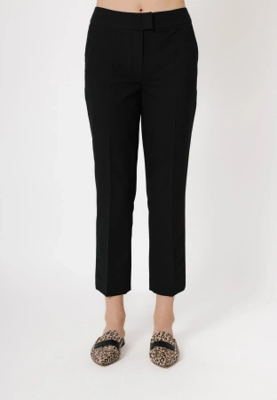 Klasyczne czarne spodnie z nogawką ⅞