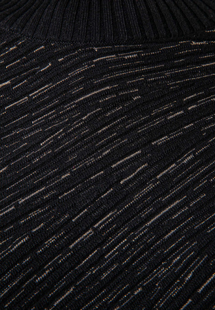 Czarna asymetryczna tunika z błyszczącą nitką